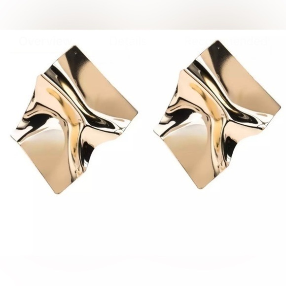 Gold Irregular Square Metal Stud
Earrings - Picture 4 of 6